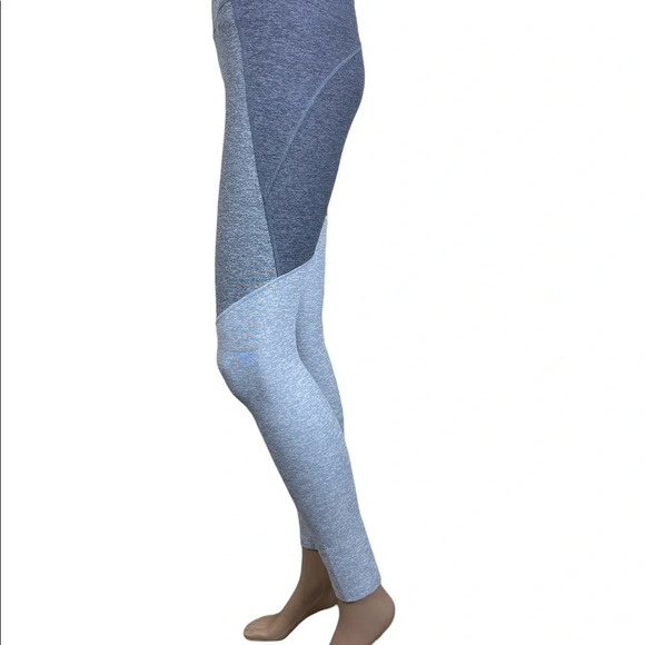 𝅺outdoor Voices Sz Small 7/8 Tri-Tone Warmup Leggings~ Graphite/Ash/Dove - Picture 4 of 6
